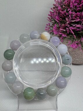 Natural Burmese Type-A Jadeite Jade 12.6mm Bead Bracelet